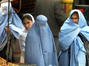 [HOAKS atau FAKTA]: Wanita Afghanistan Kakinya Dirantai oleh Suami Mereka