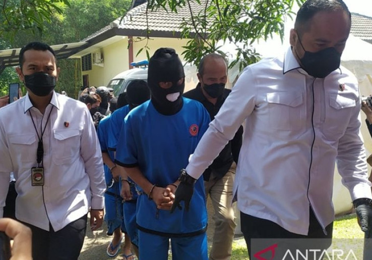Polisi Gagalkan Pengiriman Sabu-Sabu 1,196 Ton di Perairan Pangandaran