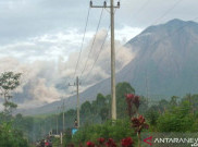 Gunung Semeru Kembali Luncurkan Awan Panas Sejauh 3 Kilometer
