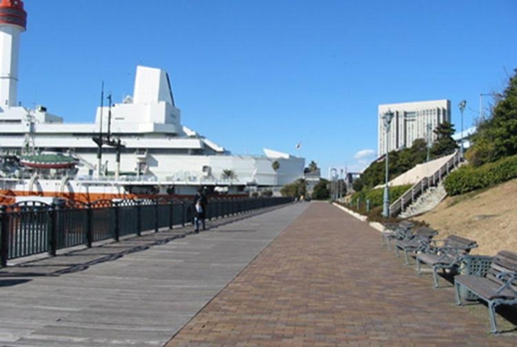 (Trivia 3) Aomi Kita Futo Park memiliki bentuk seperti huruf L (foto gotokyo.org)