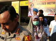  Ajak Pasang Foto Anies dan Turunkan Foto Jokowi di Kelas, Guru SMA ini Ditangkap 