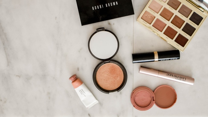 Bersihkan Peralatan Makeup, Jauhkan Bakteri di Wajah