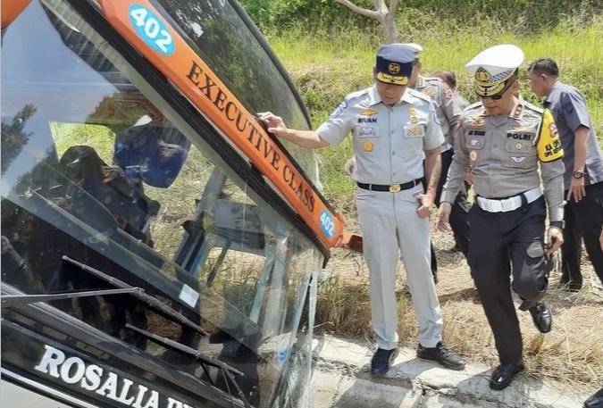 Kecelakaan Bus Rosalia Indah di Tol Batang-Semarang, Sopir Kelelahan hingga Microsleep