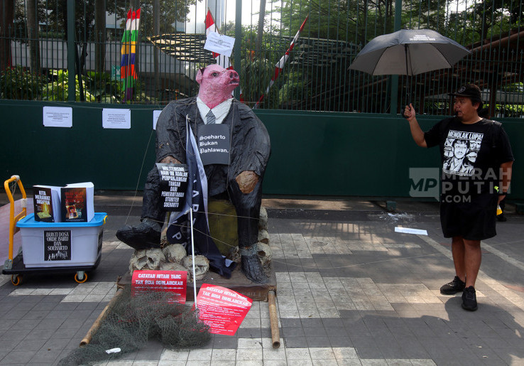 Aksi Demo Koalisi Masyarakat Sipil Melawan Impunitas Geruduk Kementerian Kebudayaan