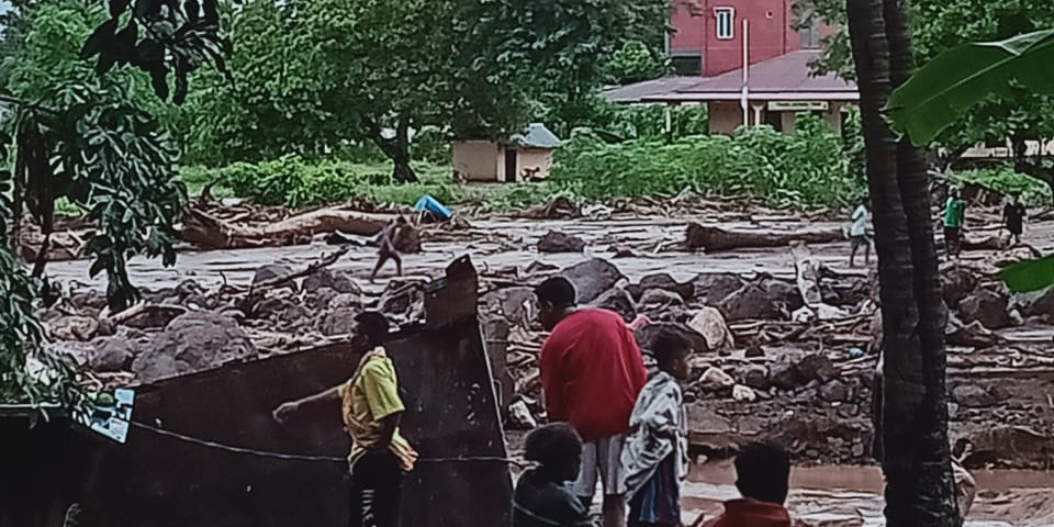 Banjir Bandang di Flores, NTT. (Foto: Antara)