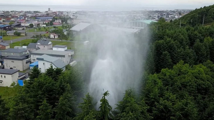 Geyser Misterius Hebohkan 'Negeri Sakura' 