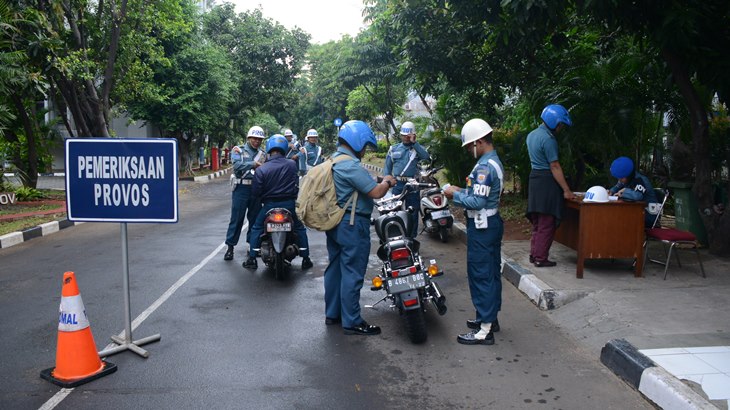 Satprov Denma Lantamal III Menegakan Ketertiban
