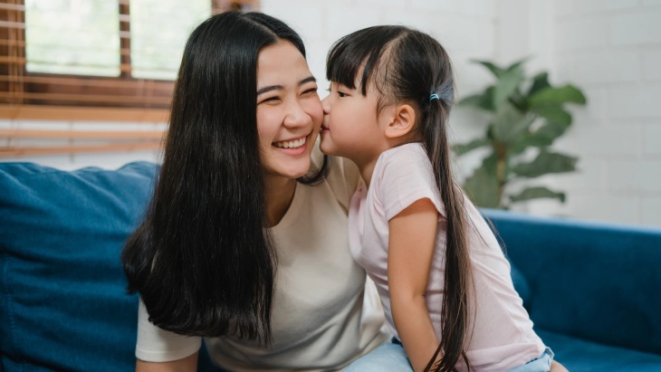 Recharge Pengetahuan tentang Perbedaan Mother’s Day dan Hari Ibu di Indonesia