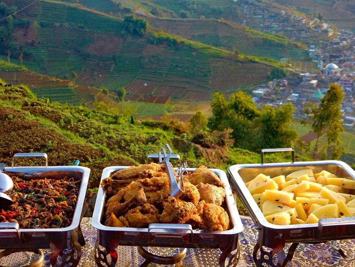 Kamu bisa menemukan dari makanan tradisional hingga modern. (Foto: Pixabay/Nico_Boersen)