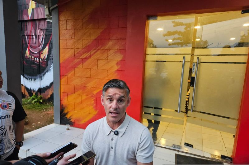 Teranyar Kunjungi Markas Persija, Pelatih Timnas Indonesia John Herdman Ungkap Kebiasaannya