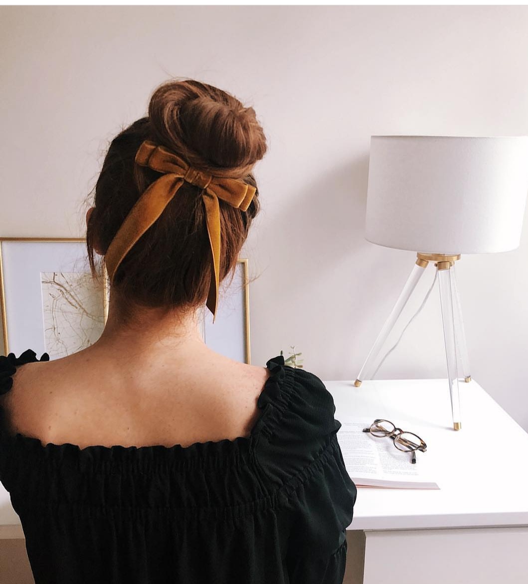 Velvet bow