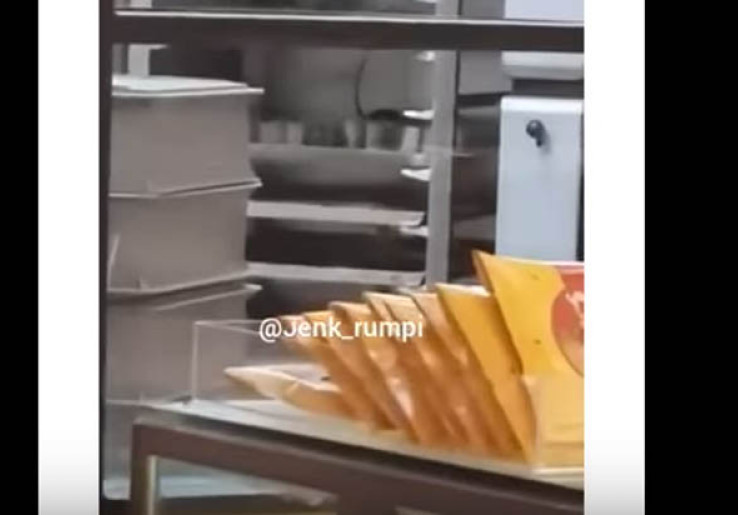 Heboh Video Ada Tikus di Dapur, Breadtalk Minta Maaf
