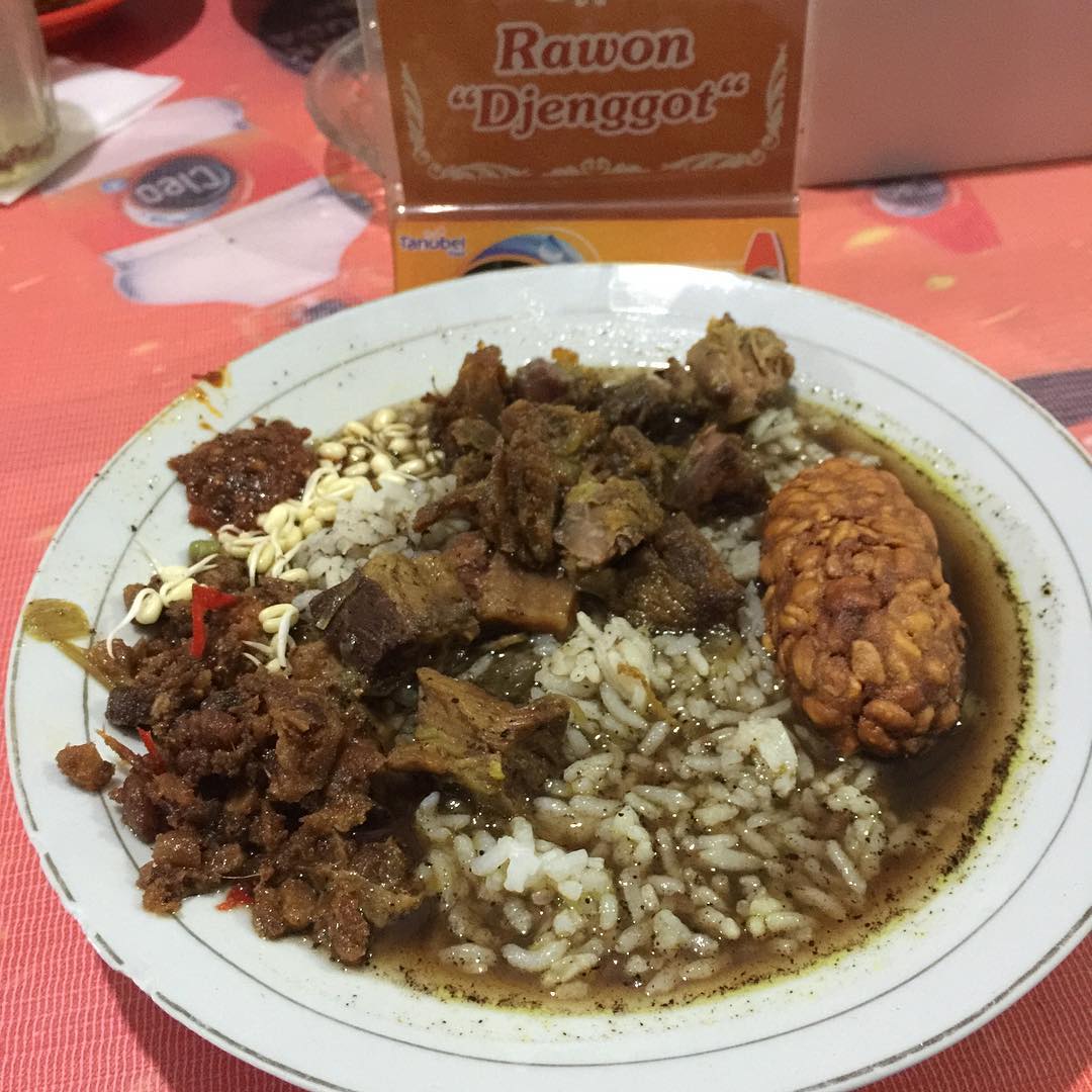 Rawon djenggot (Foto: Insagram/rizalbrown)