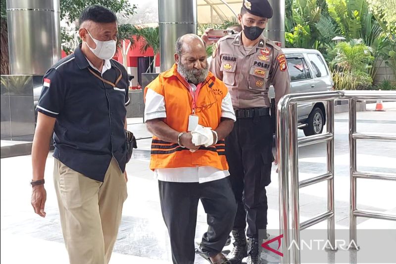 KPK Sita Hotel Milik Lukas Enembe di Jayapura