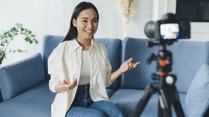 Kiat Perempuan Sukses di Media Sosial