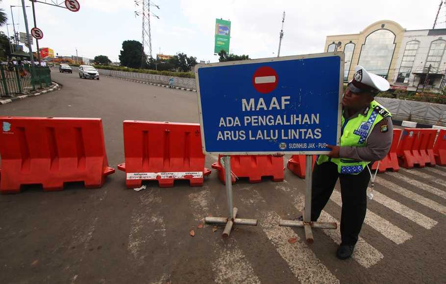 Ada Pengerjaan Gorong-gorong, Lalin di Jalan I Gusti Ngurah Rai Dialihkan