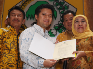 Surya Paloh Minta Khofifah Mundur 