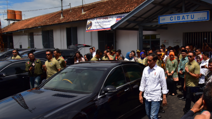 Jokowi, Charlie Chaplin dan Reaktivasi Jalur Mati KA