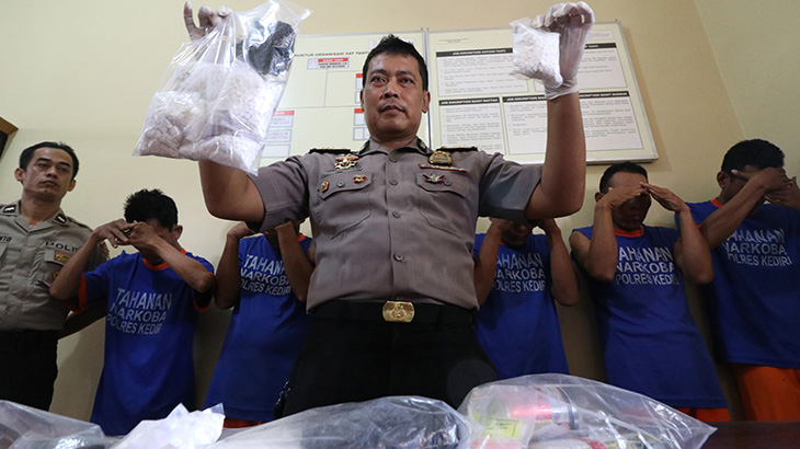Mantan Wakil Rakyat Ditangkap Saat Sedang Pesta Narkoba