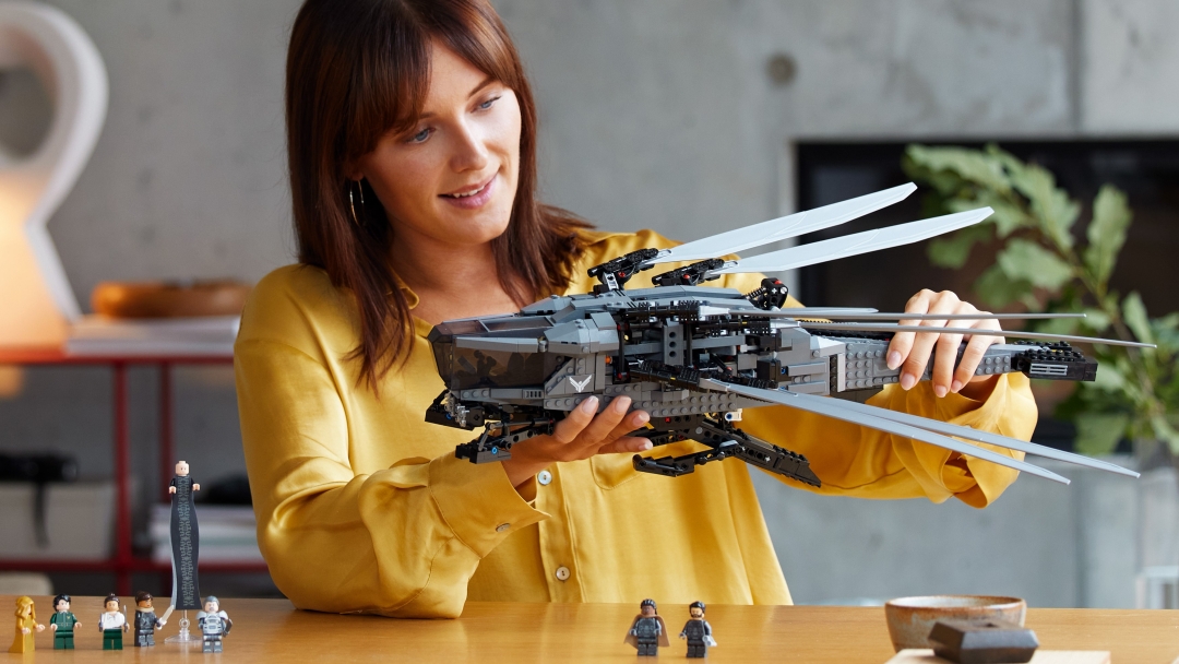 Sutradara Film 'Dune' Kagumi Set LEGO Ornithopter