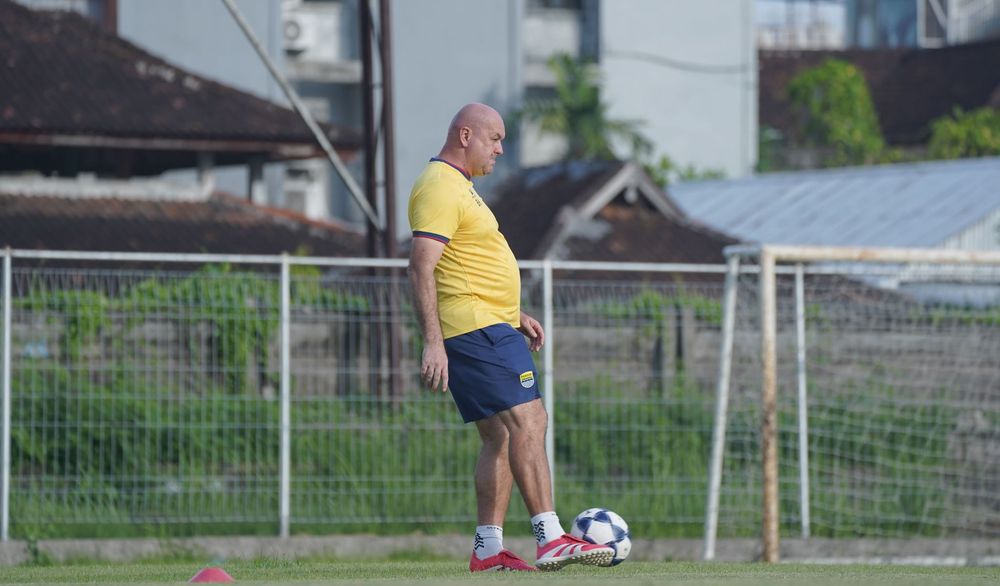 Persib Akhiri Catatan Buruk di Kandang Bali United, Bojan Hodak Beri Tanggapan