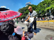Solar Raup Cuan di Tengah Demo Dekat Gedung MK