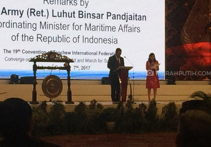 Menteri Luhut Permudah Langkah Investor Masuk ke Indonesia