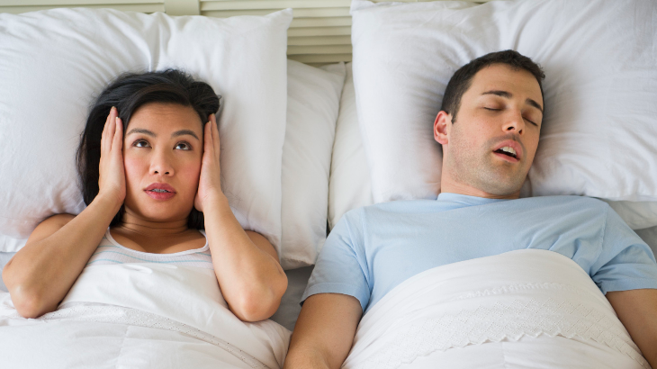 Berhenti Mendengkur Saat Tidur dengan 3 Cara Berikut