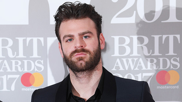 Abis Selingkuh, Alex Pall 'The Chainsmokers' Gandeng yang Baru