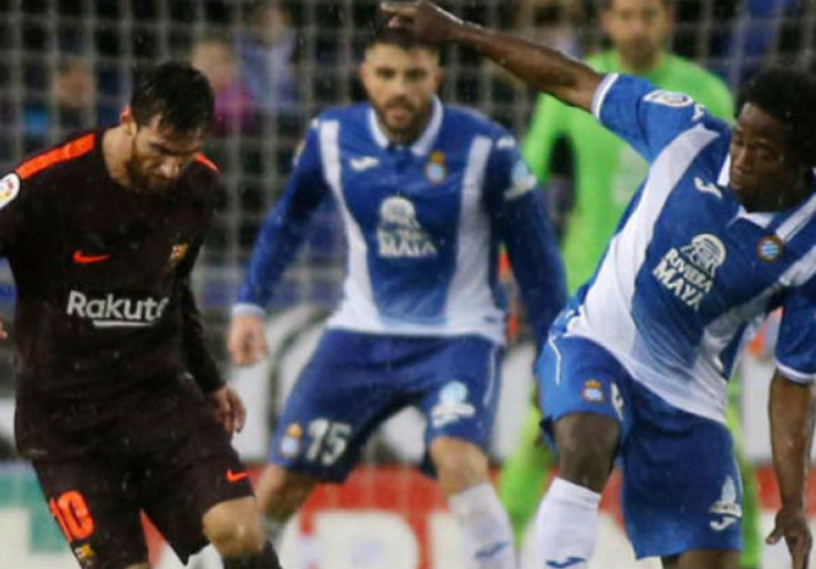 Dengar Davide Astori Wafat, Pemain Espanyol Ini Pingsan di Lapangan