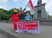 Demo Tolak Invasi Rusia ke Ukraina, Pensiunan TNI-AD Serukan Perdamaian