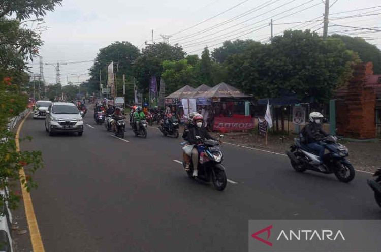 H-1 Lebaran, Jalan Pantura dan Tol di Cirebon Lancar