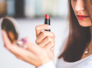 Warna Lipstik Paling Populer, Pilih Merah atau Peach?