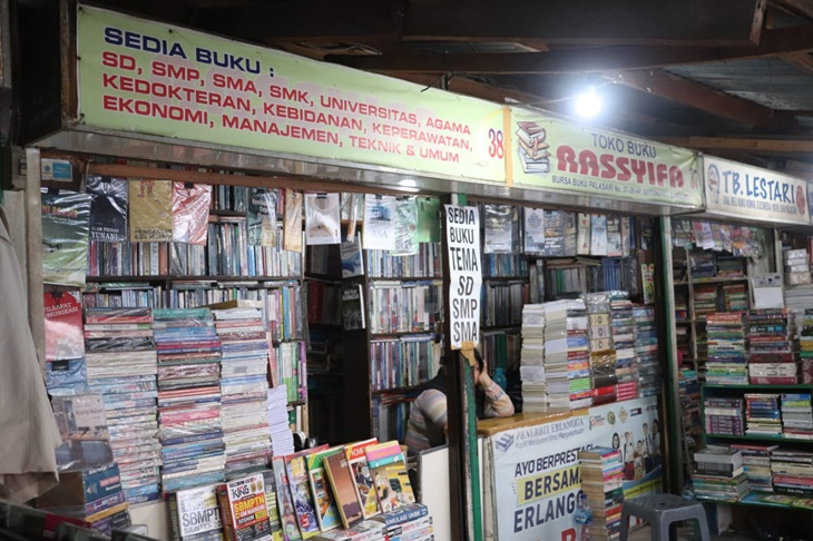 Palasari, Surganya Pecinta Buku di Bandung