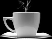 Inilah Sebabnya Jangan Konsumsi Kopi dan Teh di Pesawat