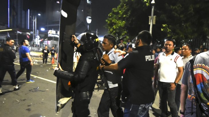 Kerusuhan Depan Bawaslu, Ketua Pembina FPI: Tindakan Aparat Kepolisian Sudah di Luar Nalar