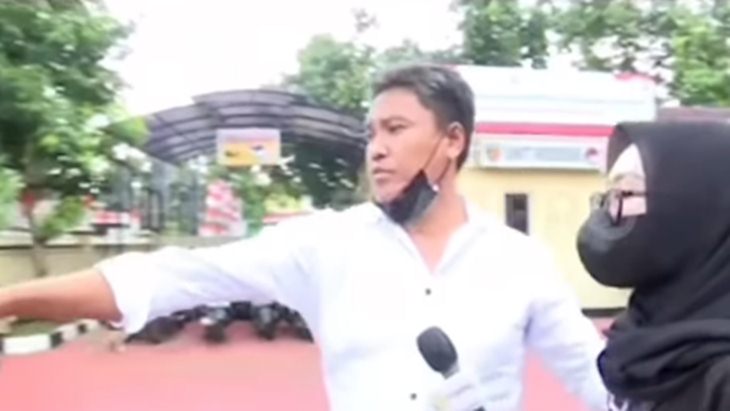 Oknum Polisi Minta Wartawati Berbicara dengan Pohon Harus Disidang Etik