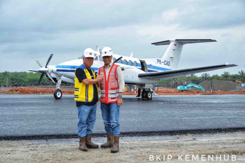 King Air Pesawat Pertama Jajal Landasan Pacu Bandara VVIP IKN