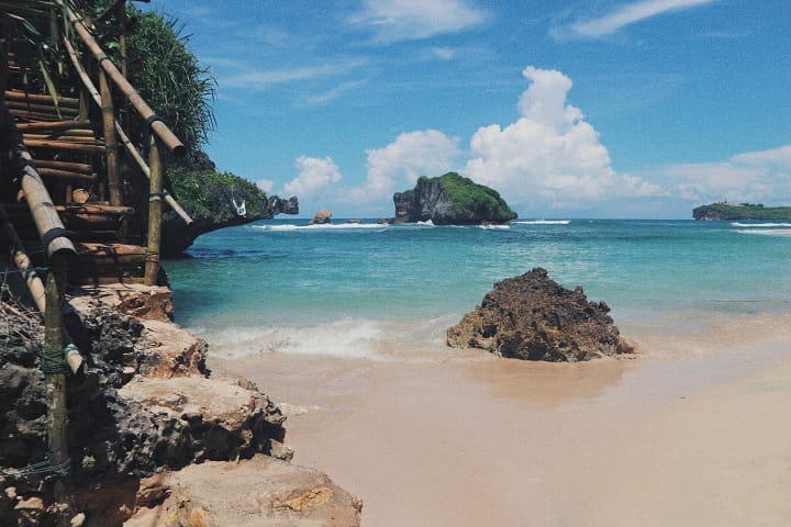 Keindahan Pantai Ngandong (Instagram/evi_nurafiah25)