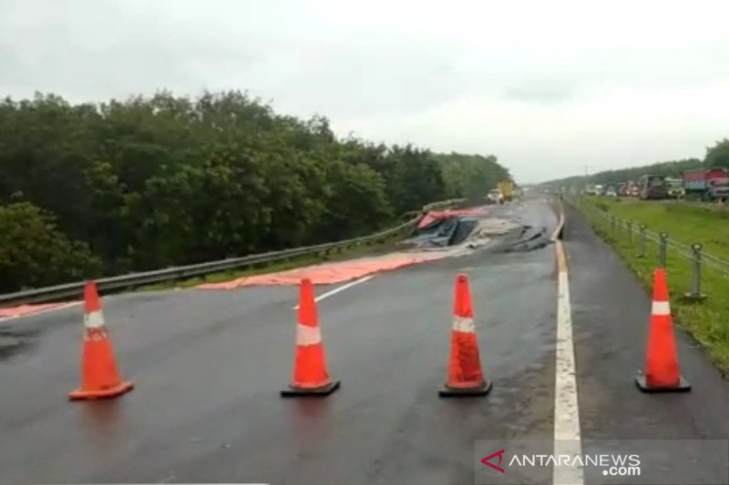Tol Cipali Ambles, Politisi: Harus Ada Yang Bertanggung Jawab