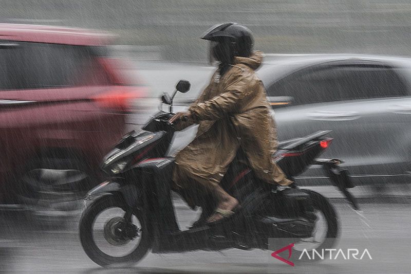 Jakarta Diperkirakan Diguyur Hujan pada Siang dan Malam Hari