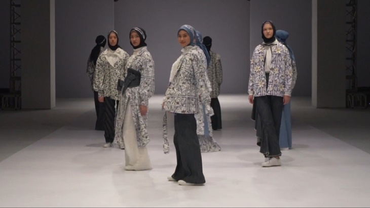Antara Bunga Lili dan Pandemi COVID-19 dalam Koleksi ETU di JFW 2021
