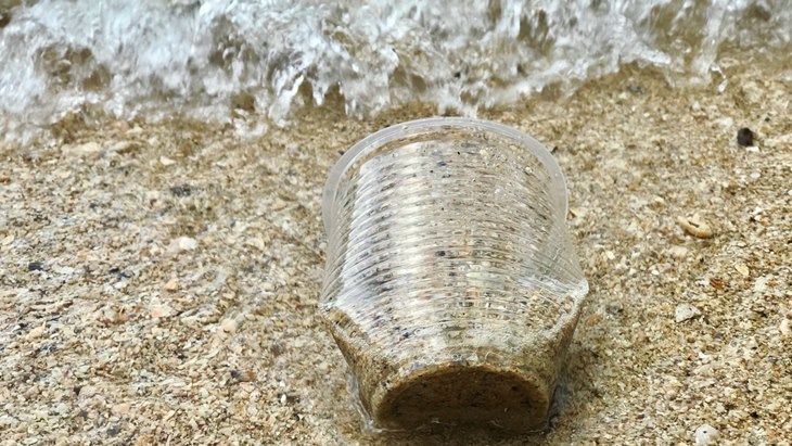 plastik membuat jumlah oksigen berkurang