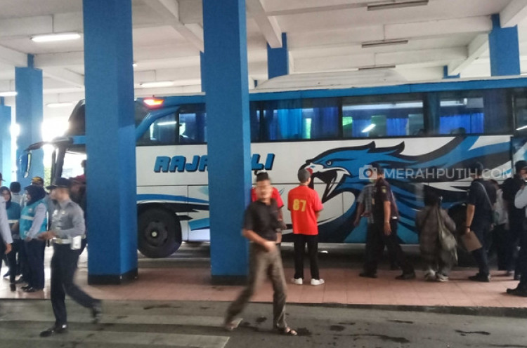 Libur Panjang, Penumpang Terminal Tirtonadi Solo Naik 20 Persen