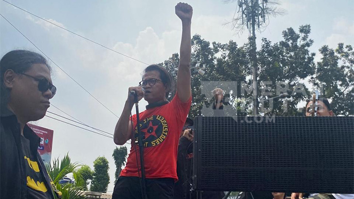 Ramaikan Aksi May Day, Musisi Indie Tolak PHK Massal dan Gelar Pahlawan bagi Soeharto
