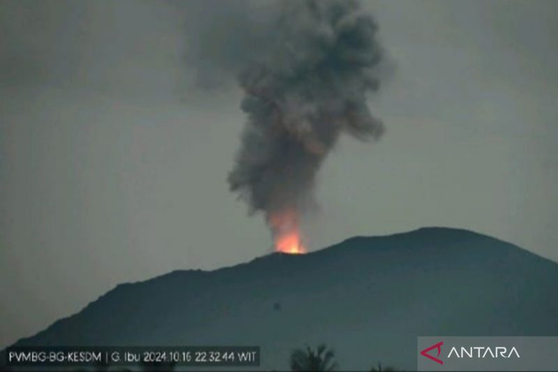 Erupsi Gunung Lewotobi Makan Korban Jiwa, Pemerintah Tetapkan Zona Bahaya 7 KM