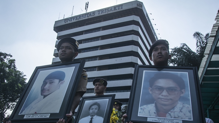 Tuntutan penyelesaian HAM masa lalu