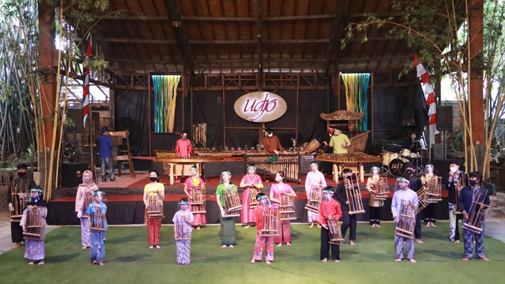 Peneliti Asing: Saung Angklung Udjo Harus Didukung