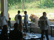 Wahana Makan Sambil Lihat Singa di Solo Safari Jadi Favorit Pengunjung