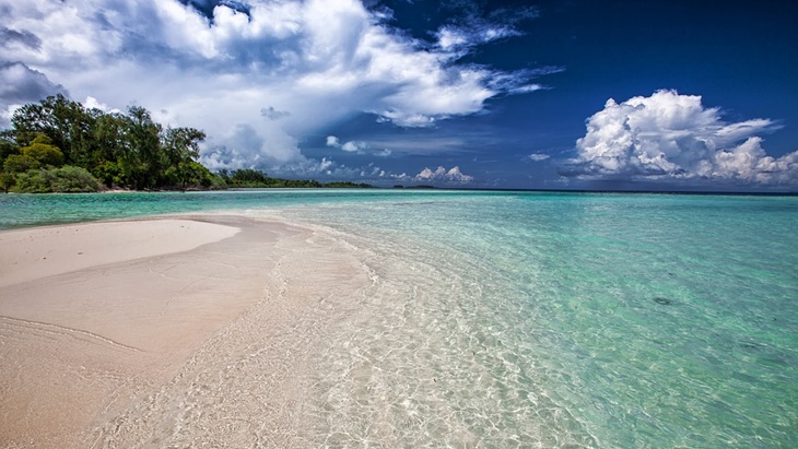 Save The Children Inisiasi Aksi Bersih Pantai di Sulawesi Tengah